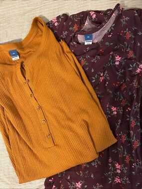 Old Navy 4X Bundle of 2